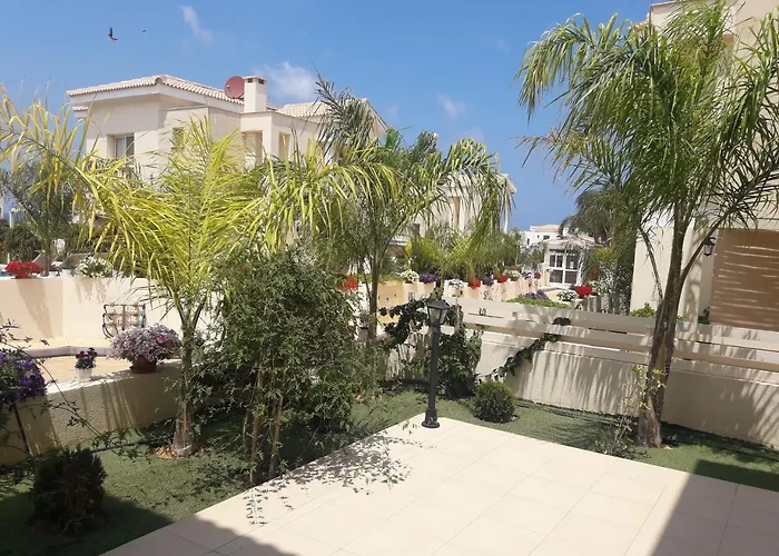 Anthorina 4 ヴィラ *