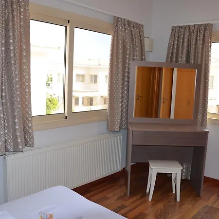 Anthorina 4 Villa